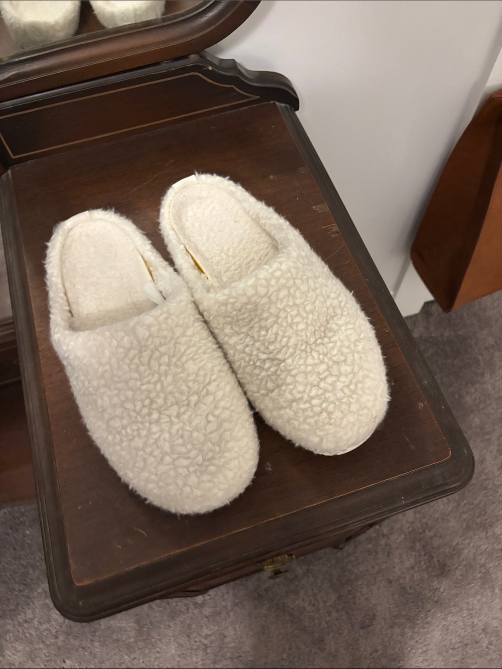 allbirds Women’s Cream Sherpa Slip-On Slippers